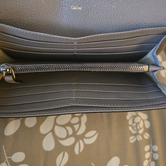 Chloe Gray Leather Wallet - Picture 10 of 15